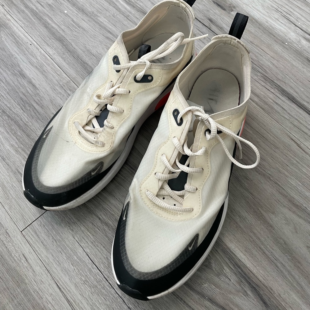 Nike air max dia color pale ivory